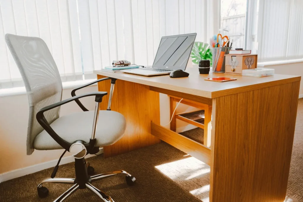 must have ergonomic office furniture for small spaces